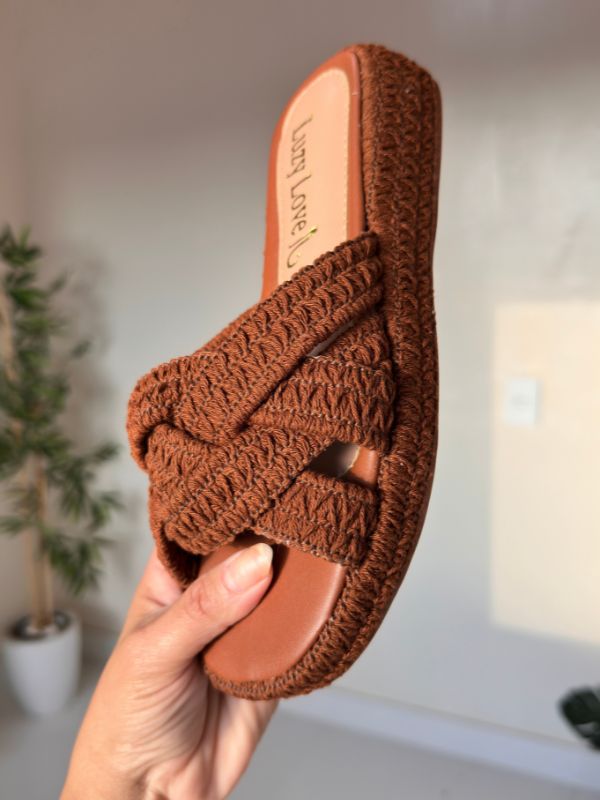 Sandalia Feminina Croche Comfort Flatform Joana
