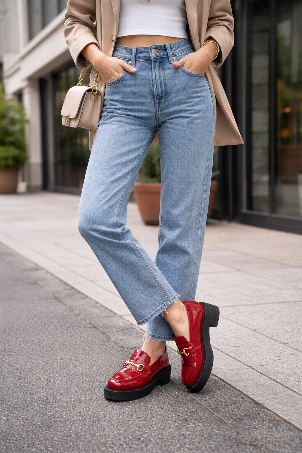 Mocassim Feminino Fashion com Detalhe Dourado – Look Moderno
