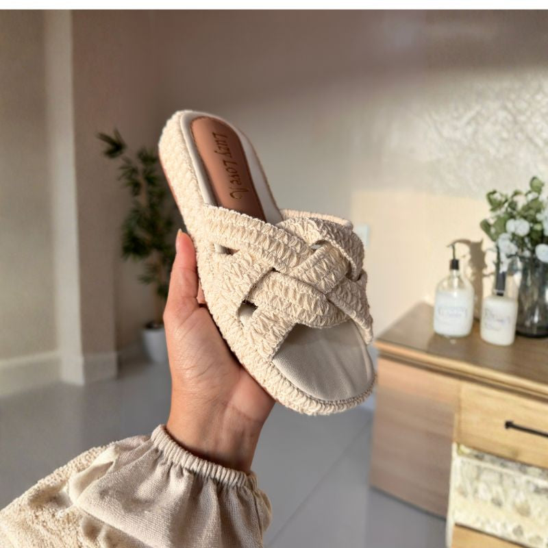 Sandália Feminina Crochê Conforte Flatform Joana