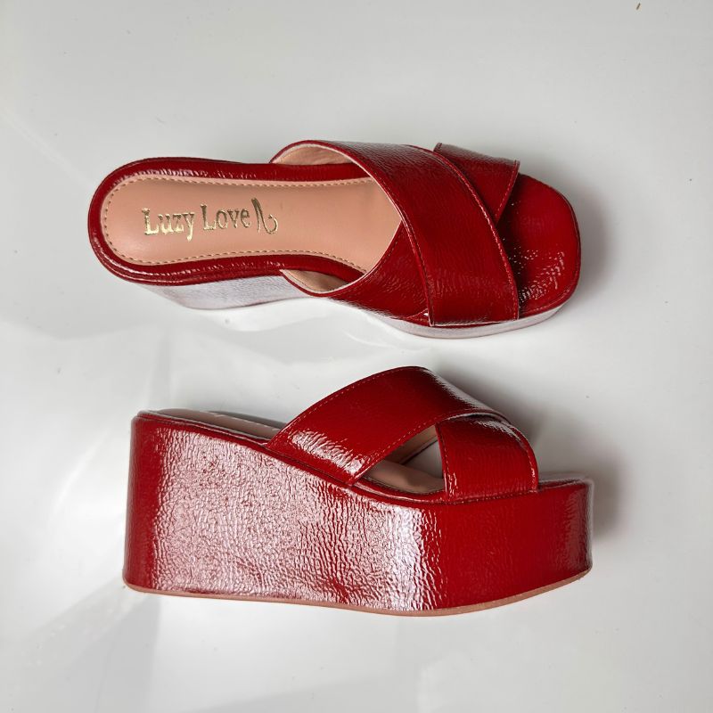 Sandália Feminina Plataforma Grazy Verniz Molhado Conforto