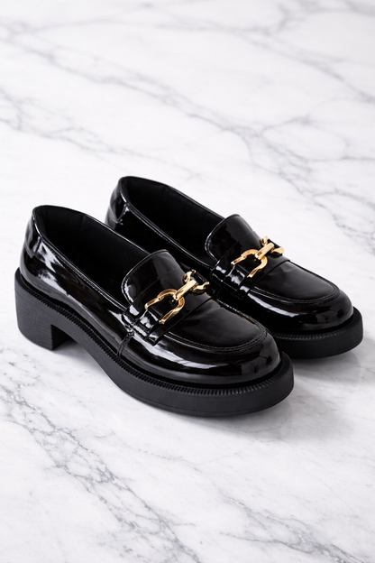 Mocassim Feminino Fashion com Detalhe Dourado – Look Moderno